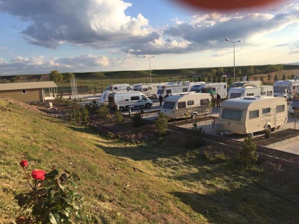 Ulasan Hotel Caravan Camping Ankara Esterno foto